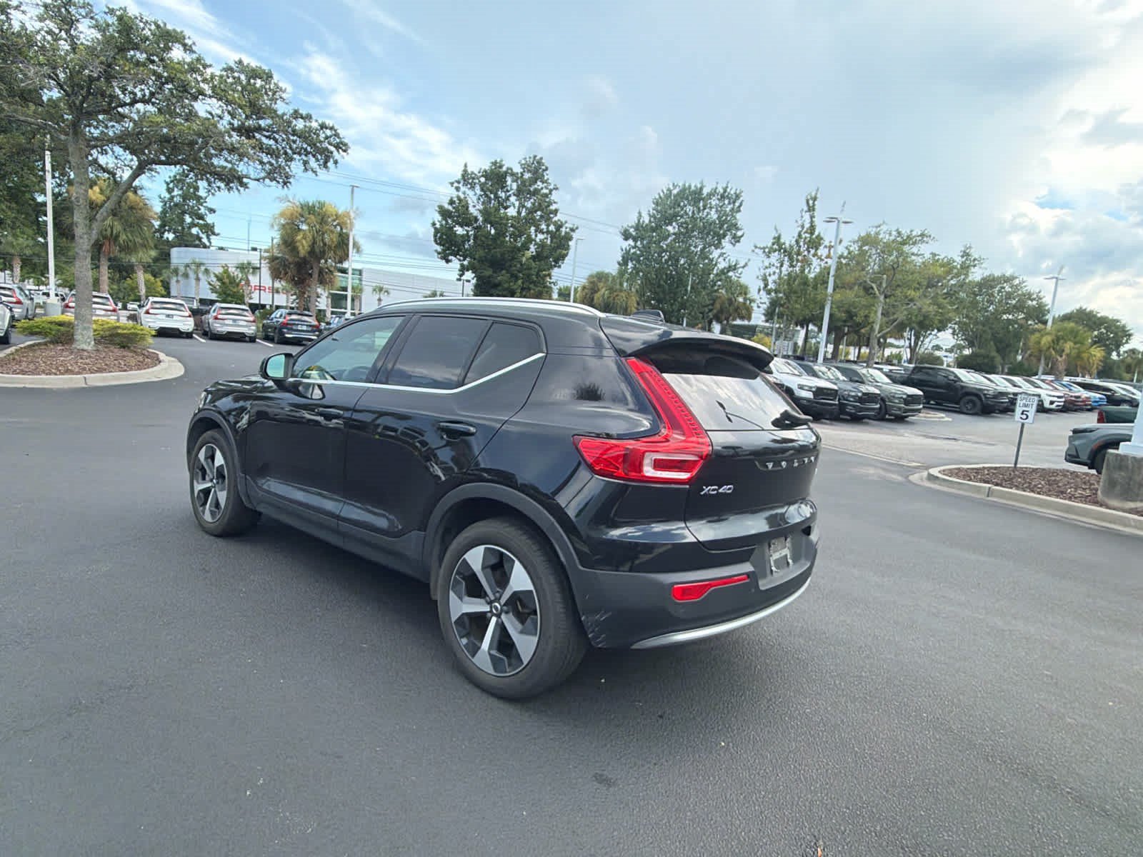 Used 2023 Volvo XC40 B5 Ultimate w/ Climate Package AWD/4WD image 12
