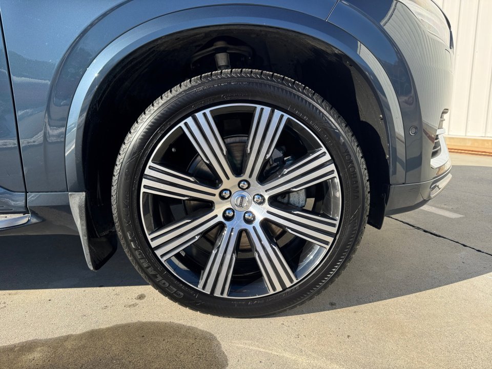 Used 2024 Volvo XC90 B6 Ultimate w/ Protection Package Premier image 29
