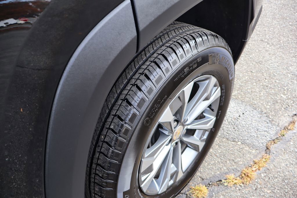 Used 2025 Chevrolet Equinox LT image 39