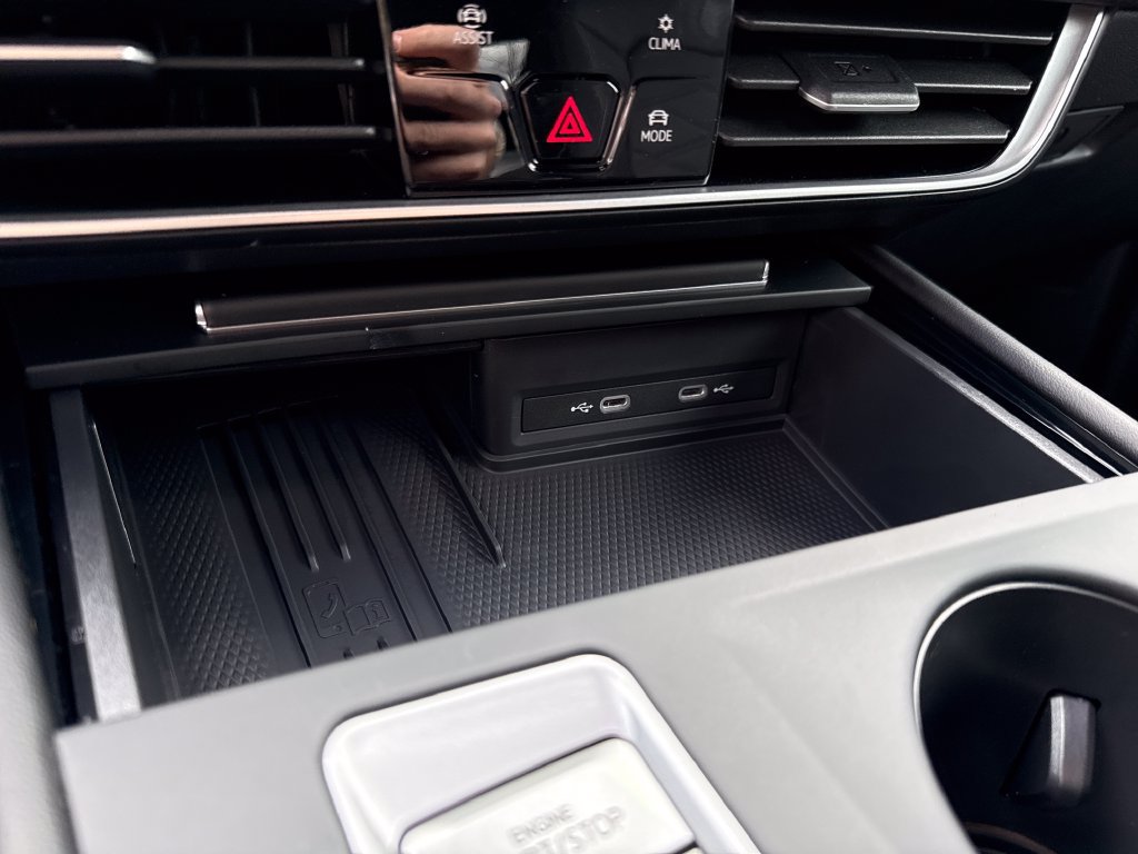 New 2026 Volkswagen Atlas Cross Sport SE AWD/4WD image 12