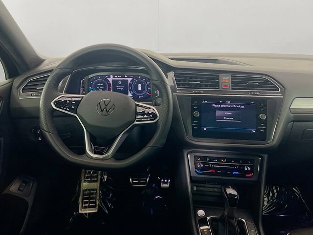 Used 2024 Volkswagen Tiguan SEL R-Line image 22