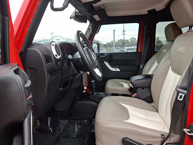 Used 2015 Jeep Wrangler Unlimited Sahara w/ Quick Order Package 24X AWD/4WD image 13