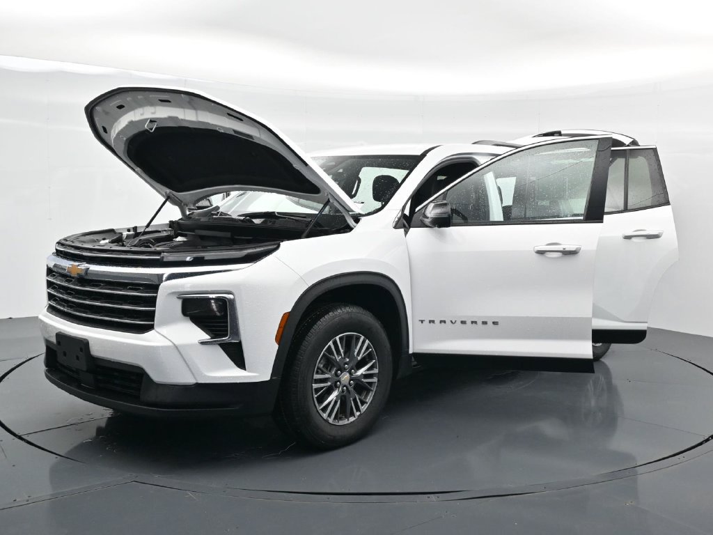 Used 2024 Chevrolet Traverse LT FWD image 39