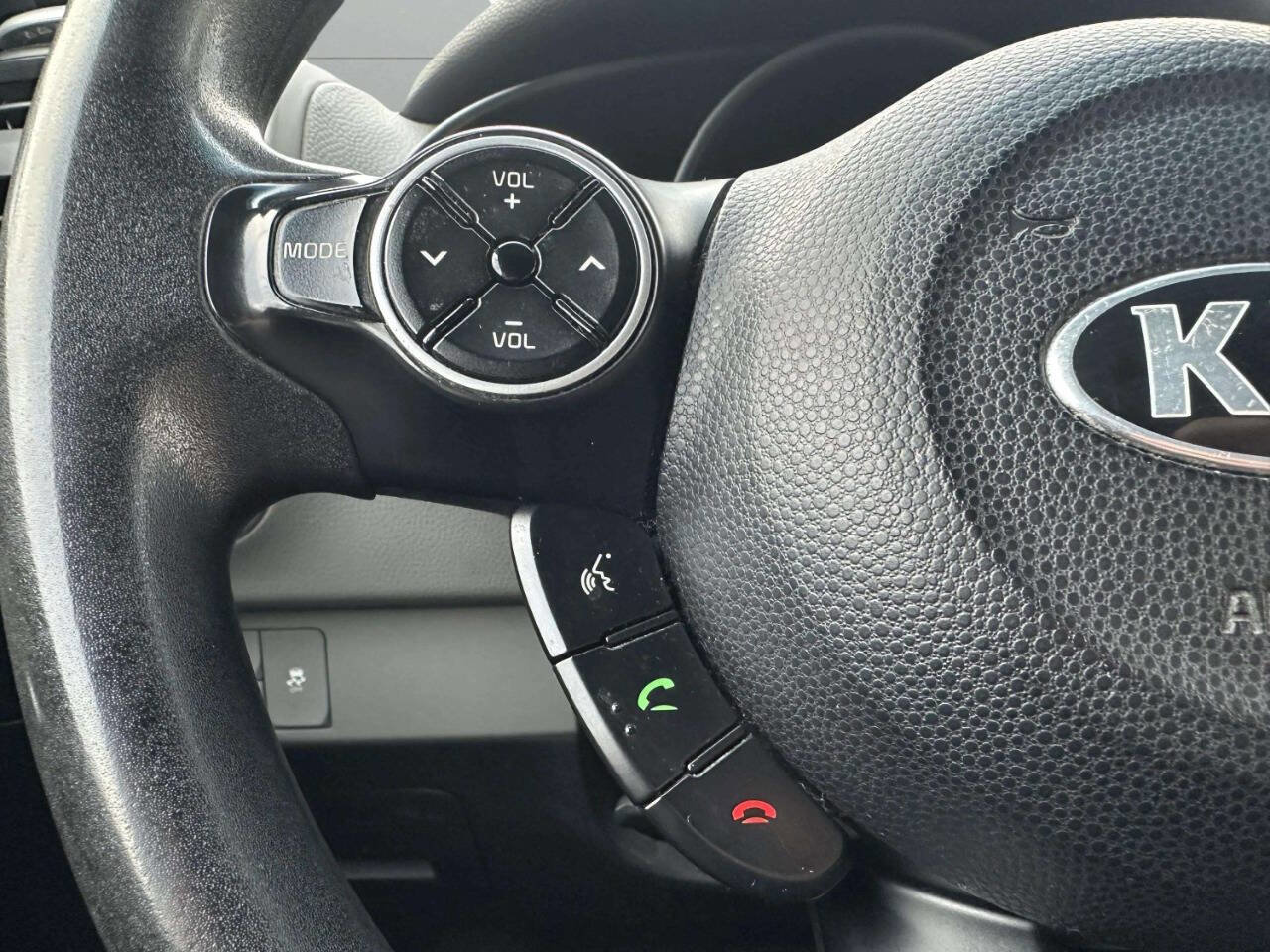 Used 2014 Kia Soul + w/ UVO w/Eservices Package image 21