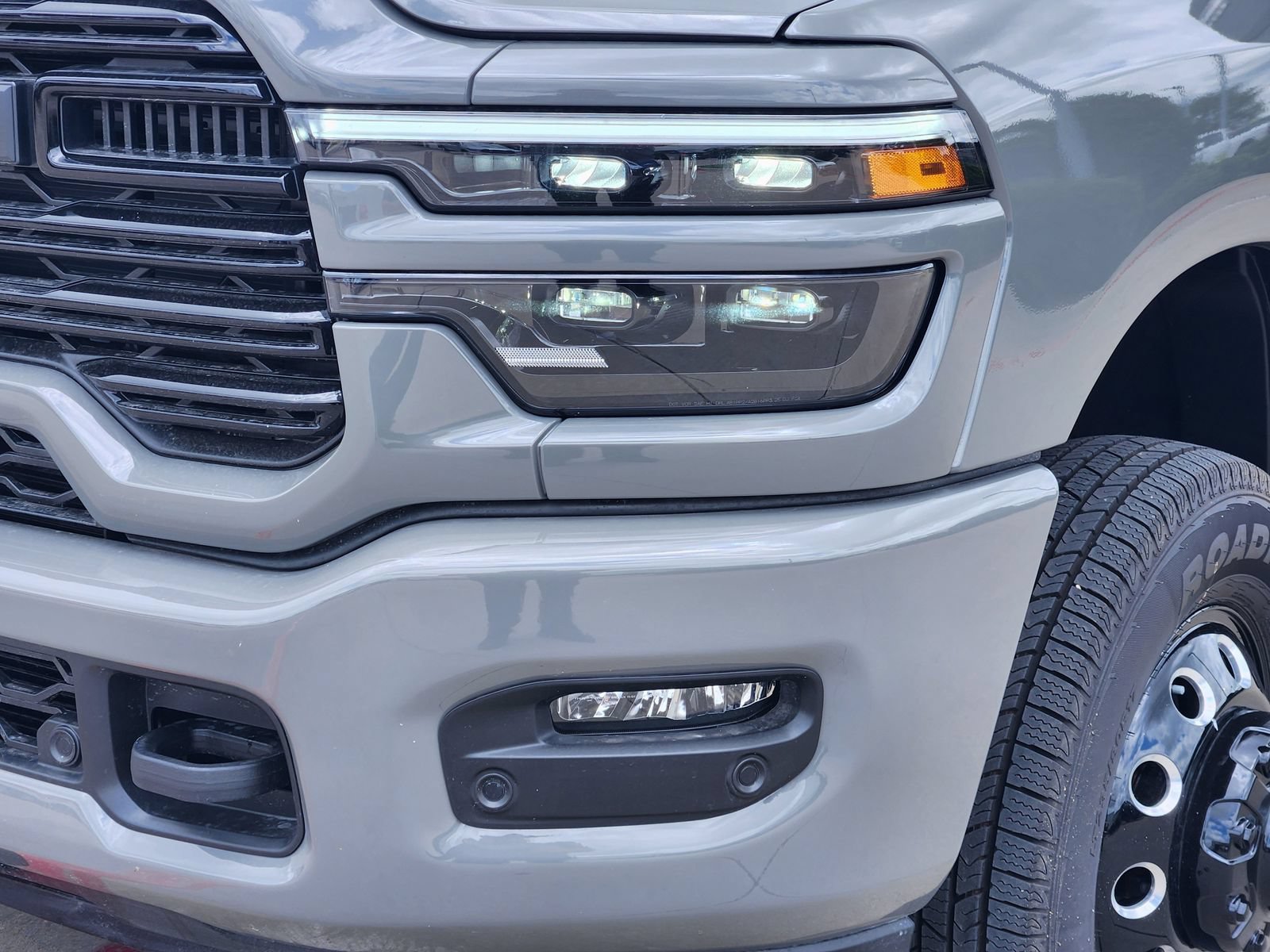 New 2026 RAM 3500 Laramie AWD/4WD image 6