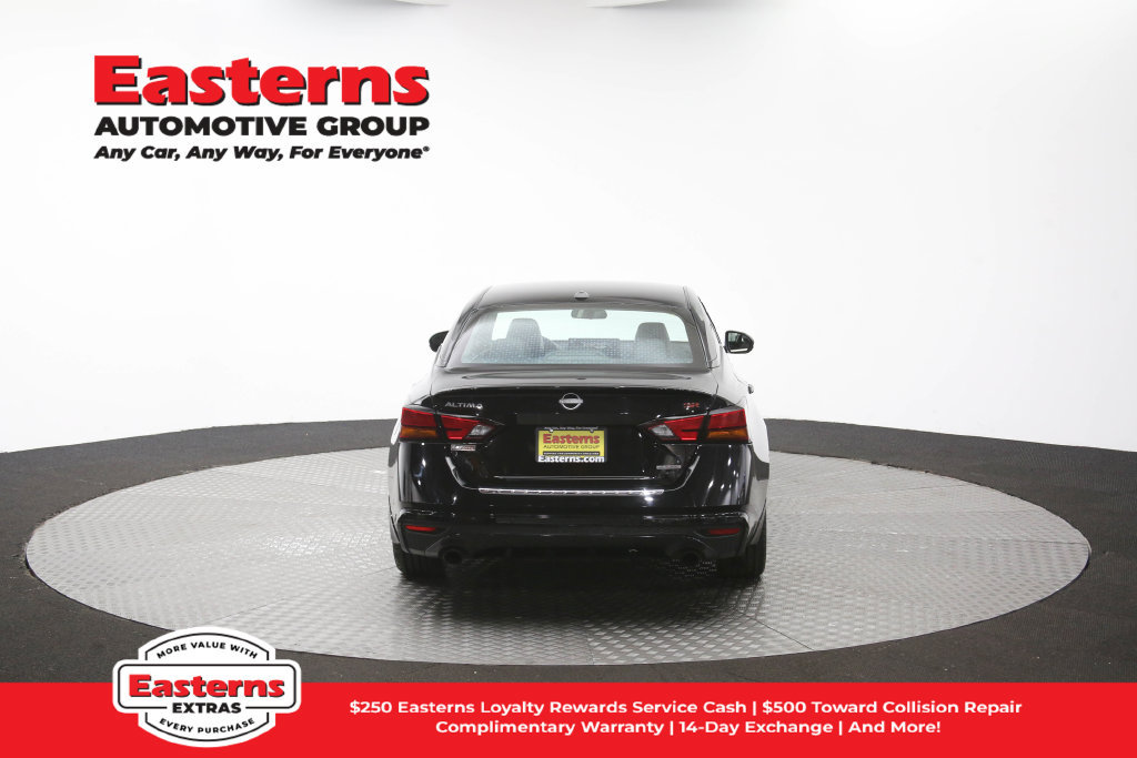 Used 2023 Nissan Altima 2.0 SR FWD image 42