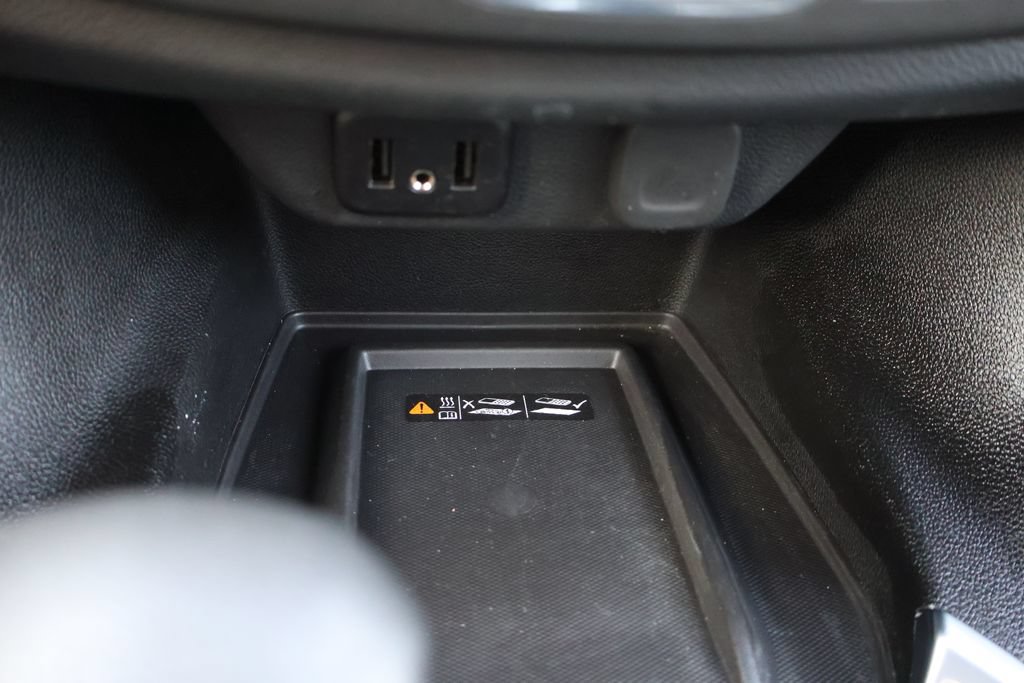 Used 2023 Chevrolet Traverse LT FWD image 26