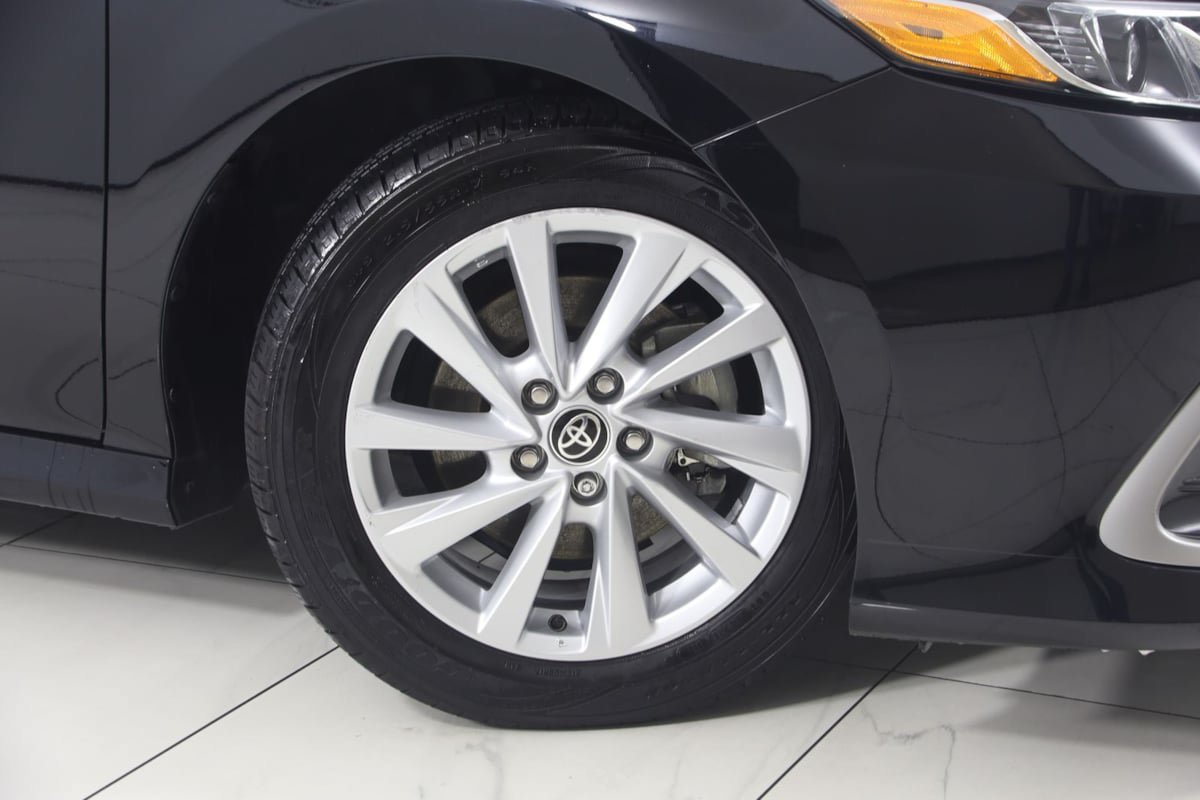 Used 2023 Toyota Camry LE FWD image 12