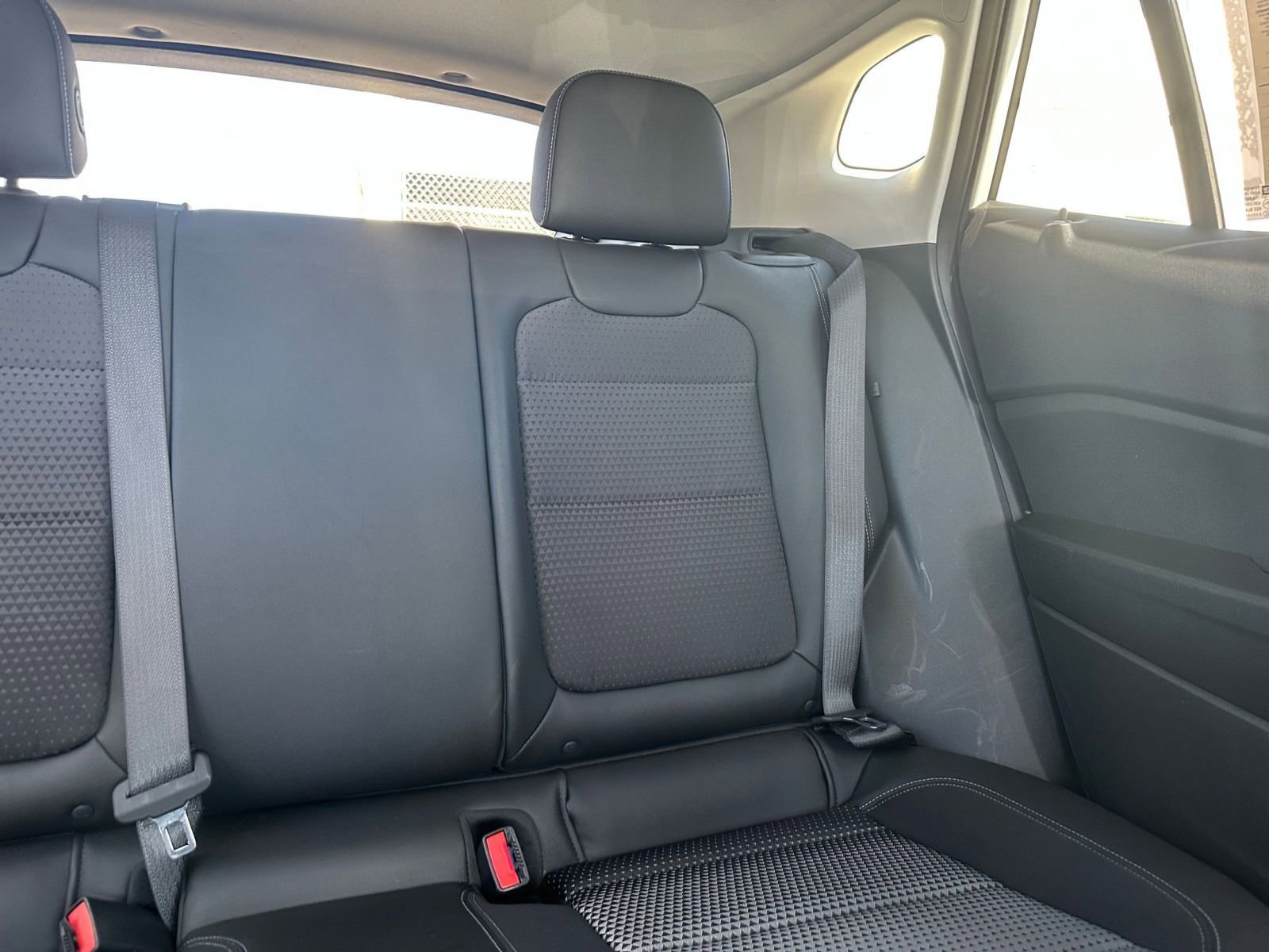 Used 2025 Chevrolet Trax LT image 36