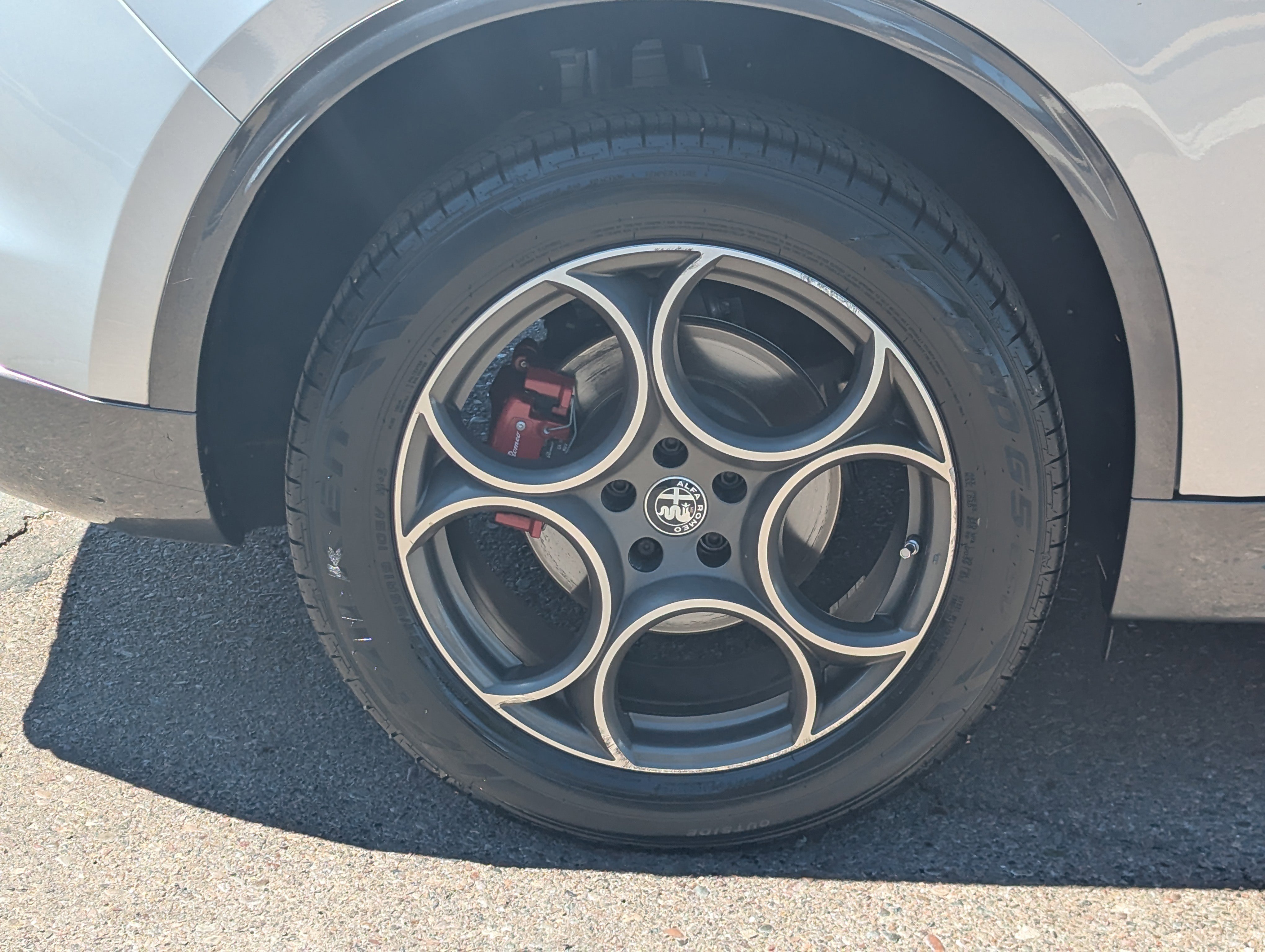 Used 2023 Alfa Romeo Stelvio Ti w/ Active Assist Plus Package image 7