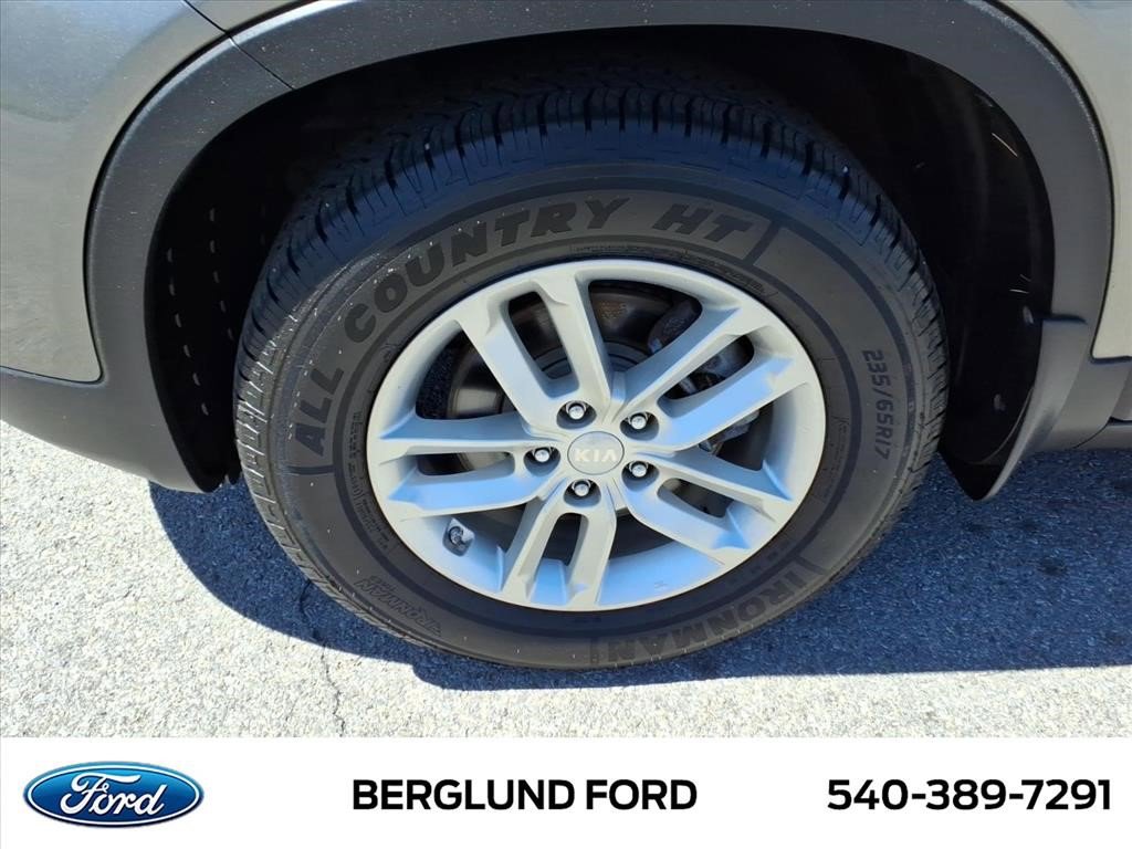 Used 2014 Kia Sorento LX AWD/4WD image 11