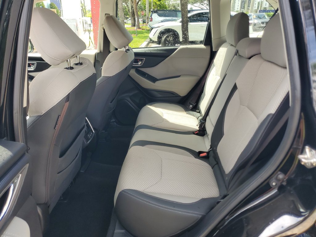 Used 2020 Subaru Forester Premium AWD/4WD image 11