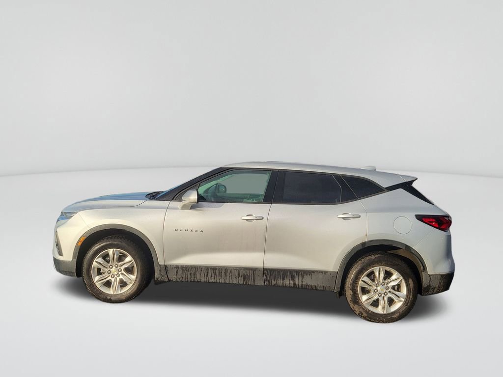 Used 2022 Chevrolet Blazer LT image 2