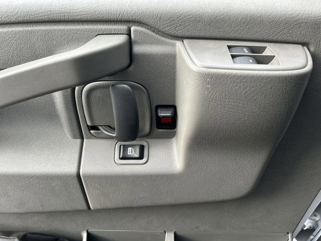 New 2025 GMC Savana 3500 Work Van w/ Power Convenience Package image 22