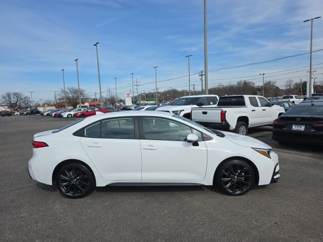 Certified 2024 Toyota Corolla SE image 3