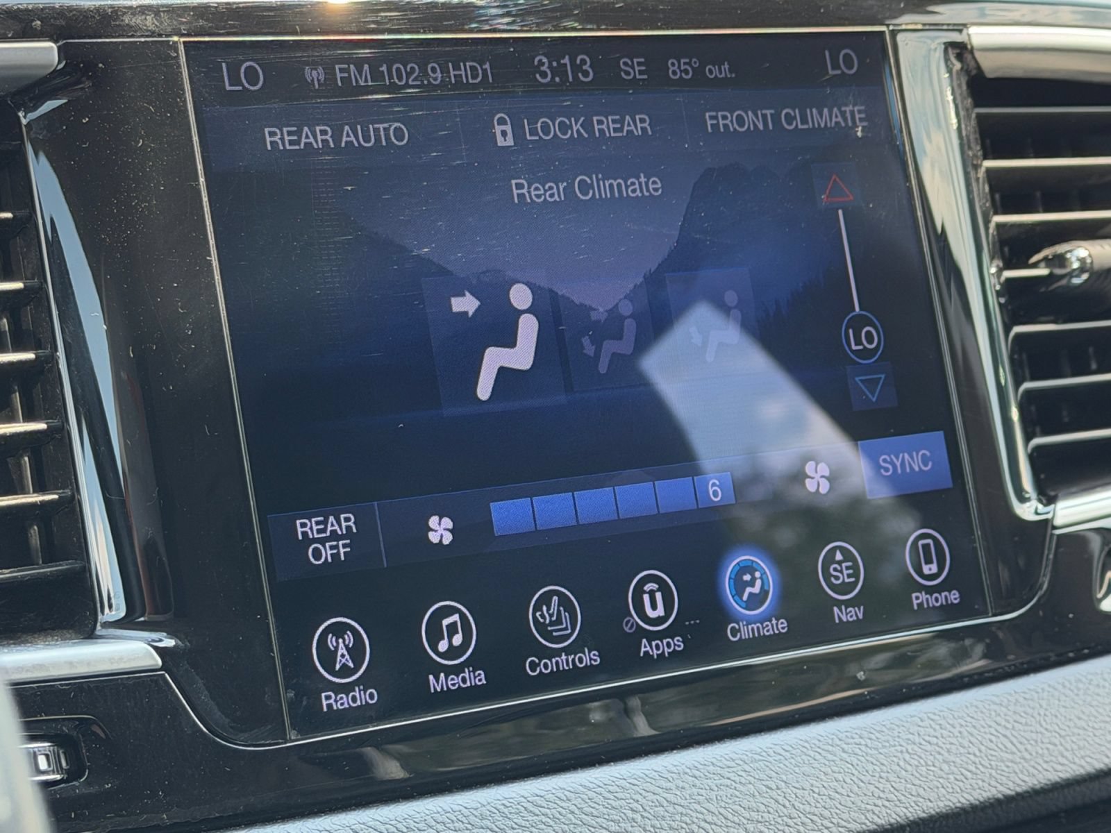 Used 2017 Chrysler Pacifica Touring-L Plus FWD image 34