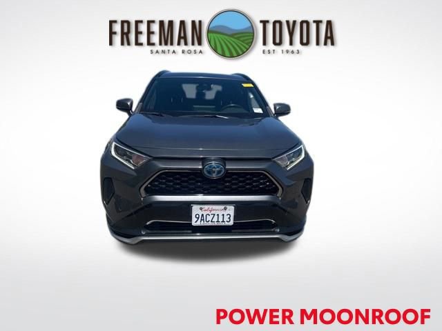 Used 2021 Toyota RAV4 SE w/ Weather & Moonroof Package AWD/4WD image 3