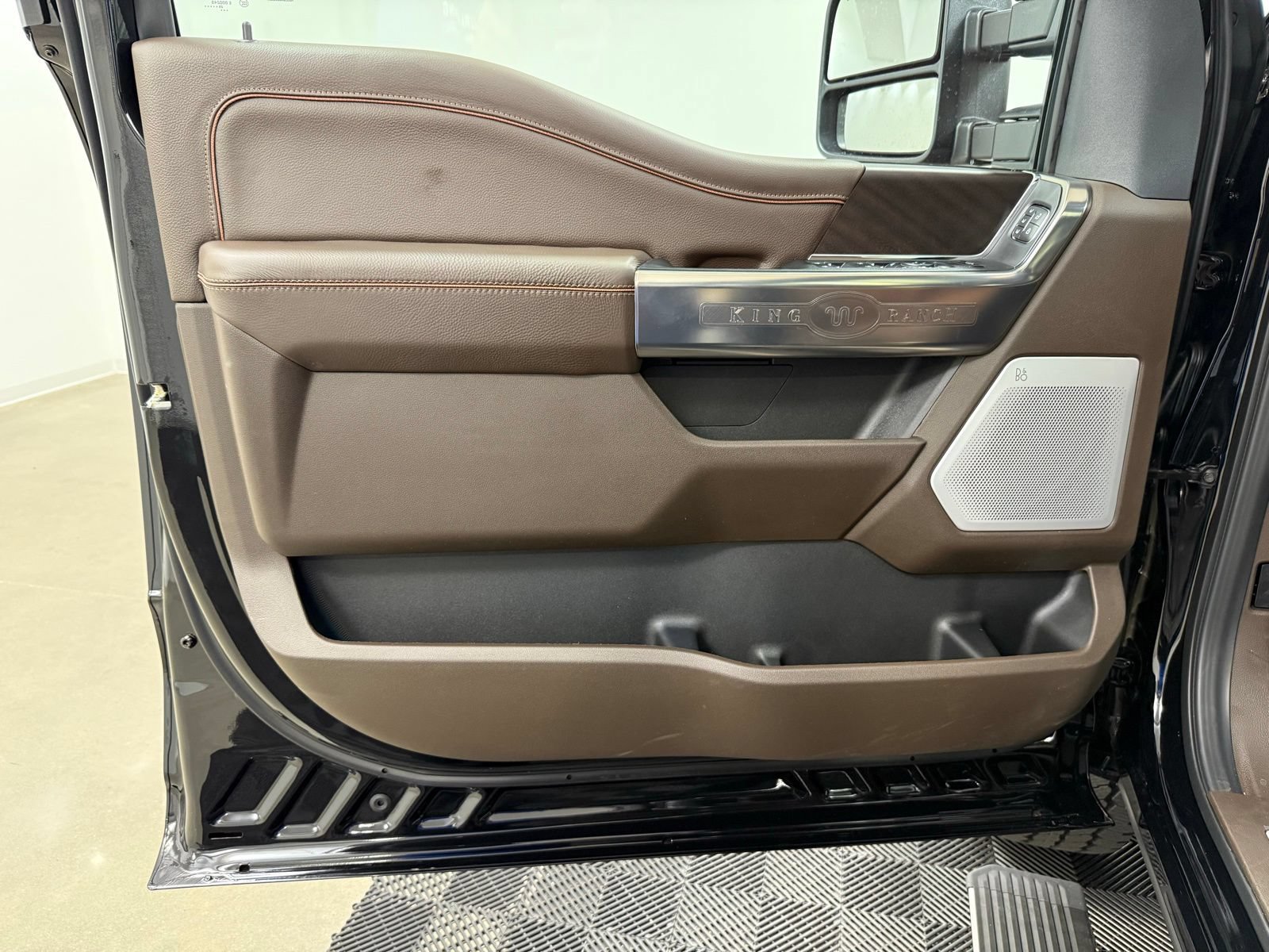 New 2026 Ford F250 King Ranch w/ Chrome Package AWD/4WD image 15