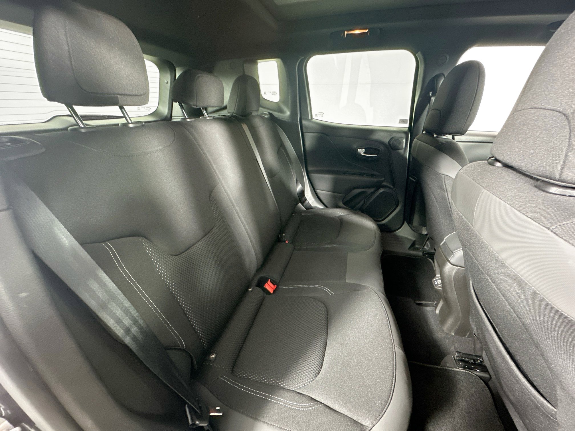 Used 2022 Jeep Renegade Altitude w/ Sun/Sound Group image 26