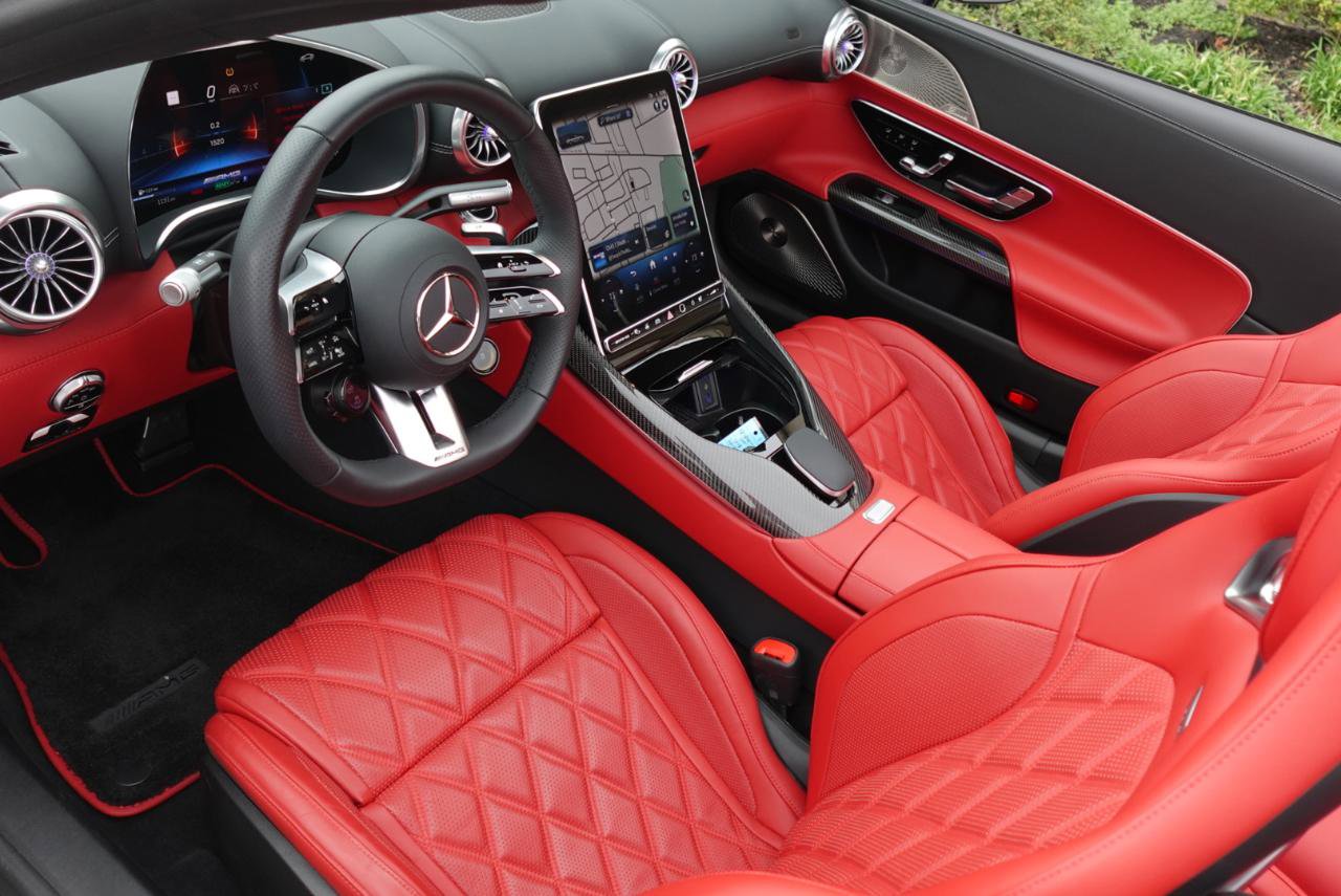 Used 2024 Mercedes-Benz SL 63 AMG S e Performance 4MATIC w/ Manufactur Interior Package image 18