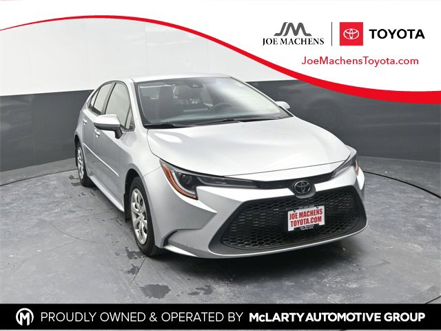 Used 2022 Toyota Corolla LE image 1