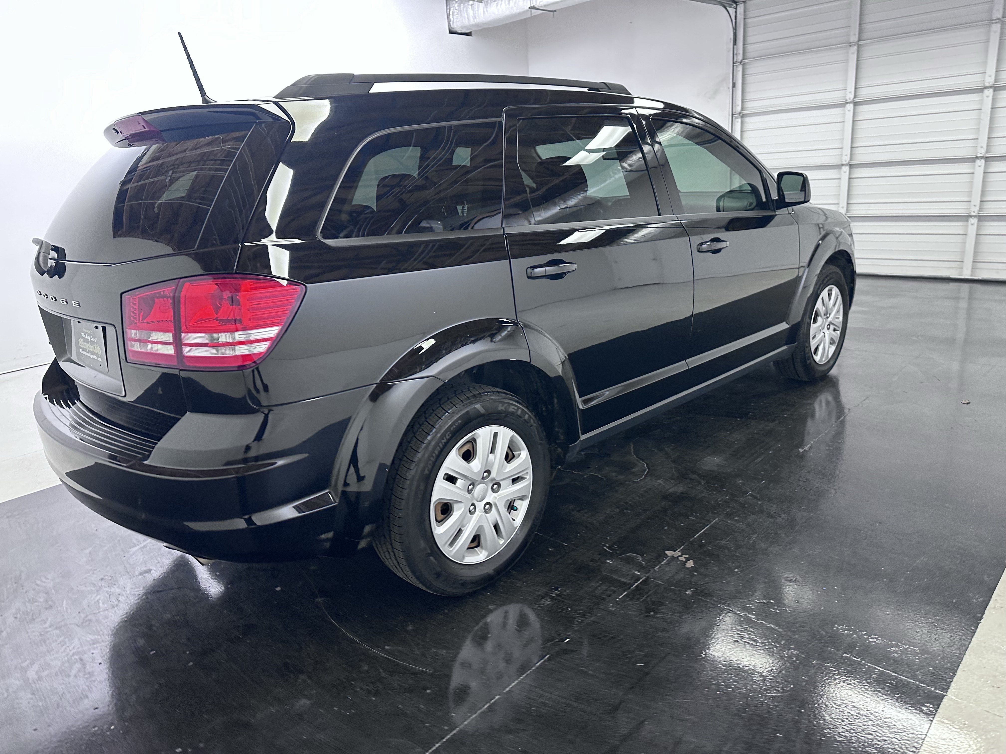Used 2019 Dodge Journey SE FWD image 16