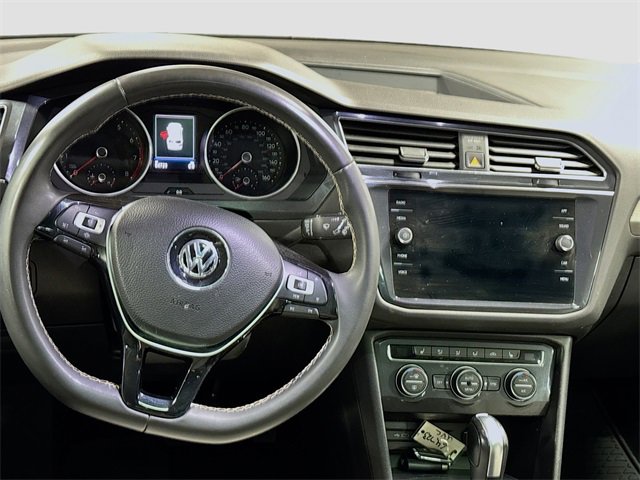 Used 2021 Volkswagen Tiguan SE w/ Panoramic Sunroof Package image 13