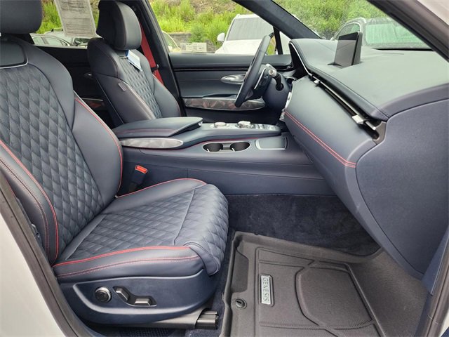 Used 2025 Genesis GV70 3.5T Sport w/ Sport Advanced Package image 29