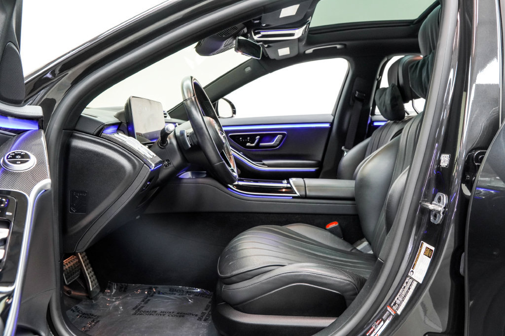 Used 2022 Mercedes-Benz S 500 4MATIC w/ AMG Line Package image 16