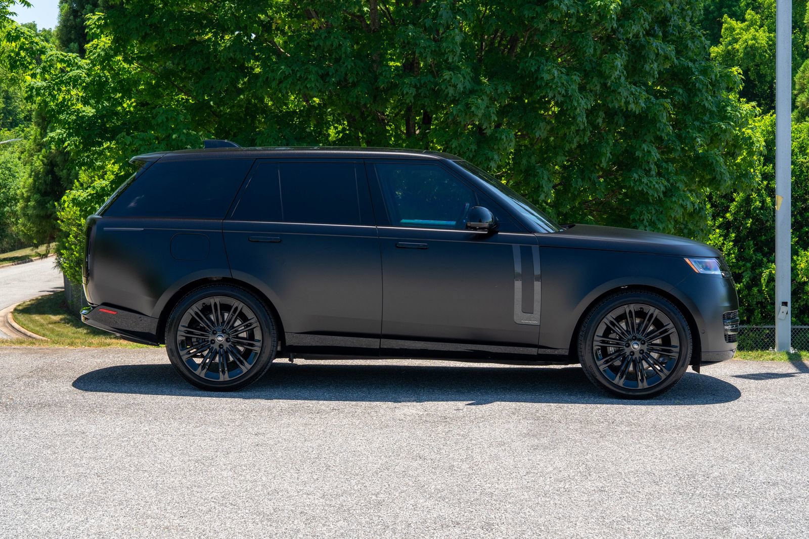 Used 2025 Land Rover Range Rover Autobiography AWD/4WD image 8