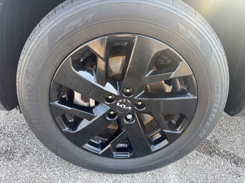 Used 2023 Kia Sorento S w/ Panoramic Sunroof Package image 9