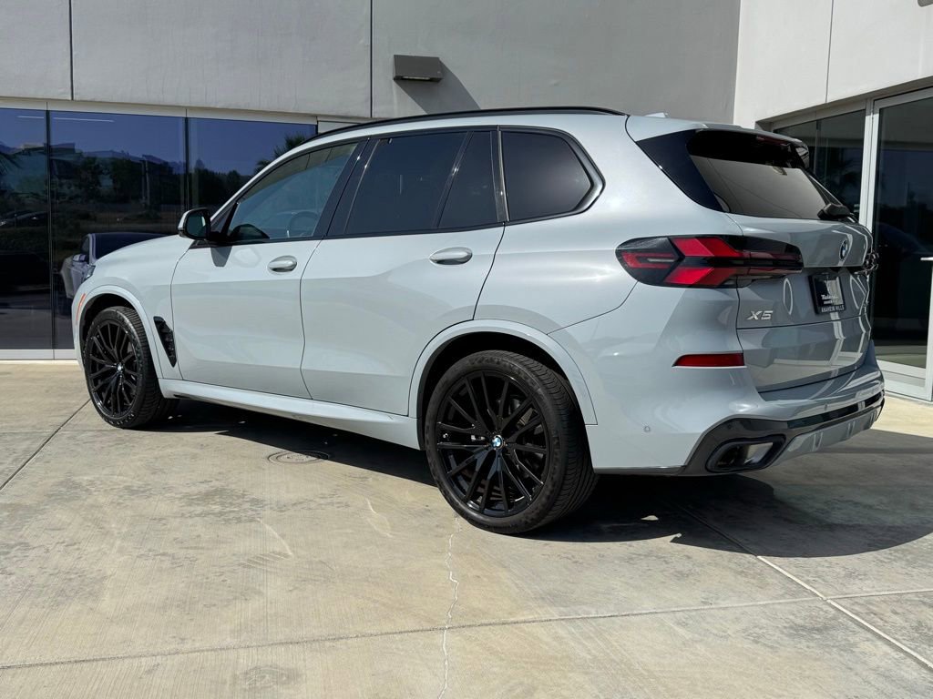 Used 2024 BMW X5 sDrive40i w/ M Sport Package RWD image 5