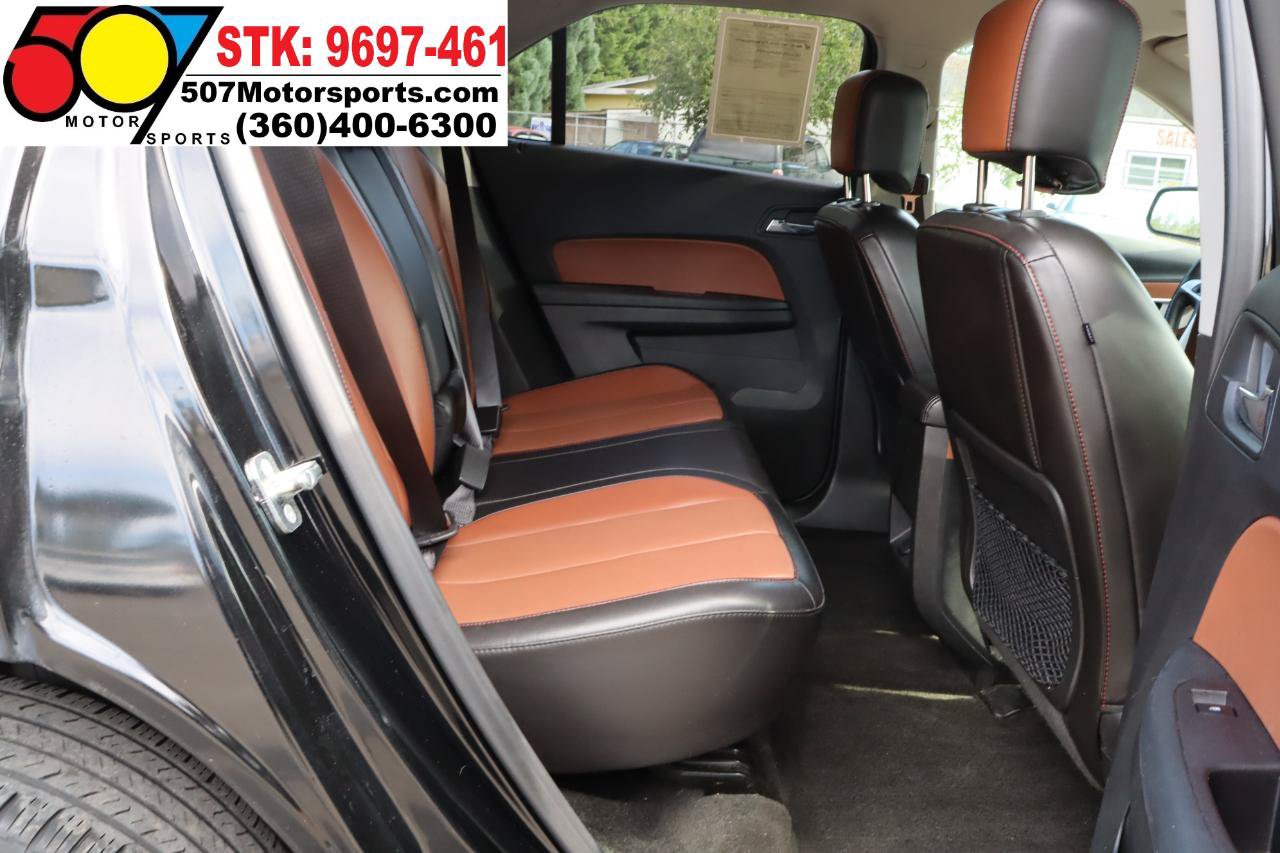 Used 2017 Chevrolet Equinox Premier w/ Enhanced Convenience Package AWD/4WD image 16