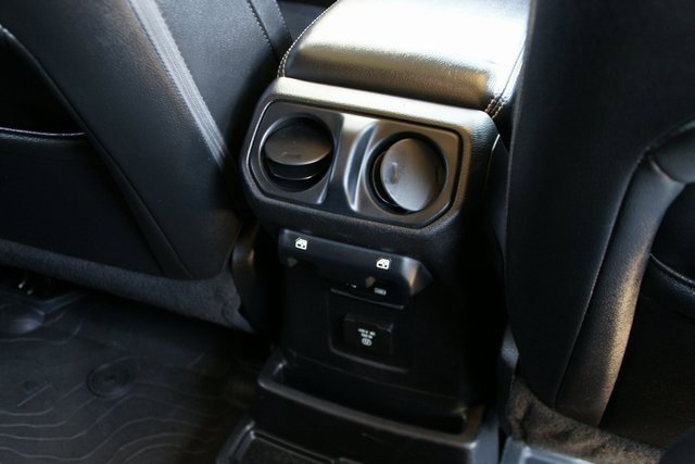 Used 2018 Jeep Wrangler Unlimited Sahara image 30
