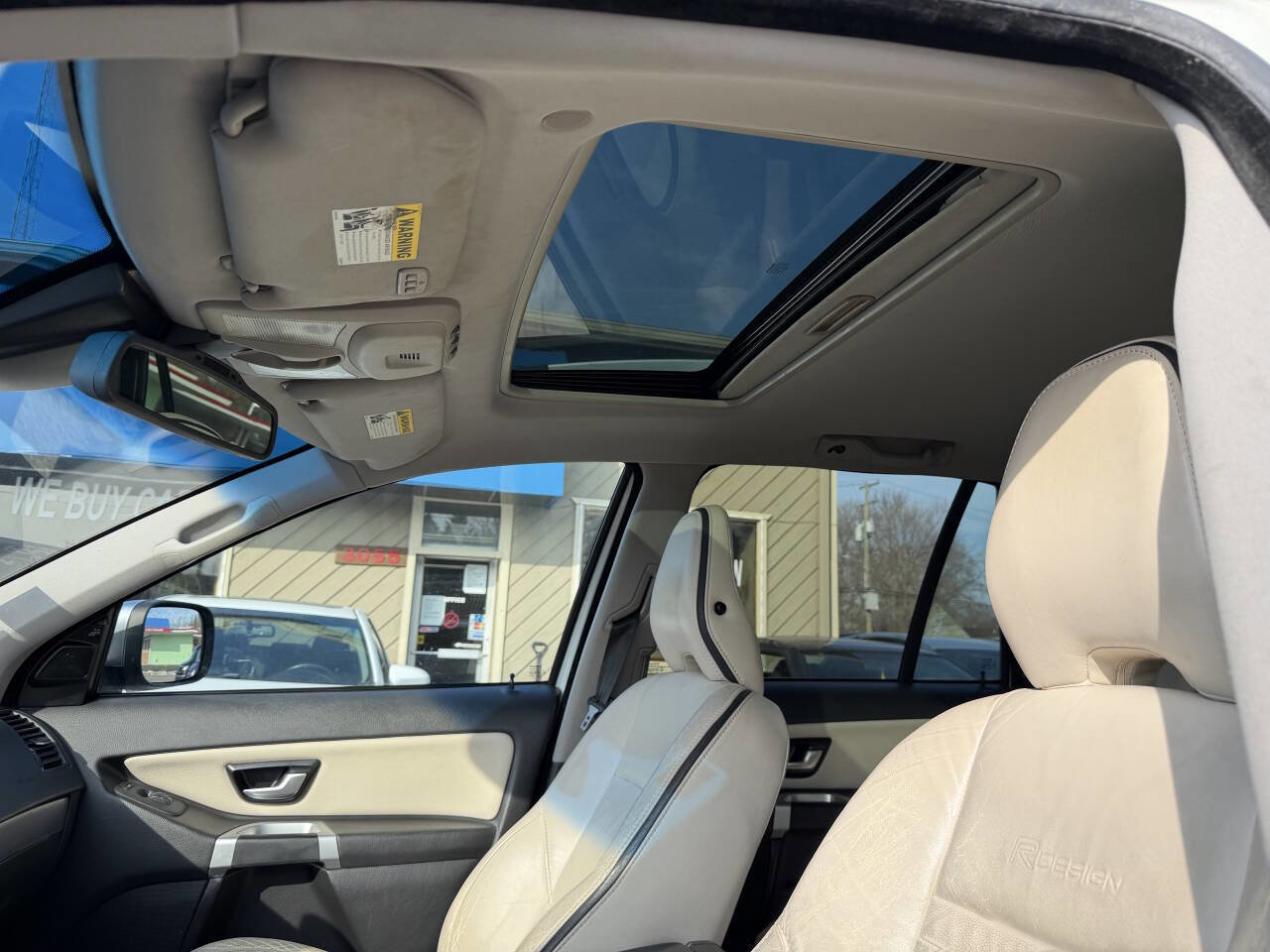 Used 2011 Volvo XC90 3.2 R-Design w/ Multimedia Pkg image 20