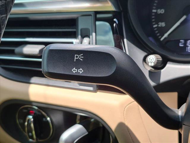 Used 2022 Porsche Macan AWD/4WD image 13
