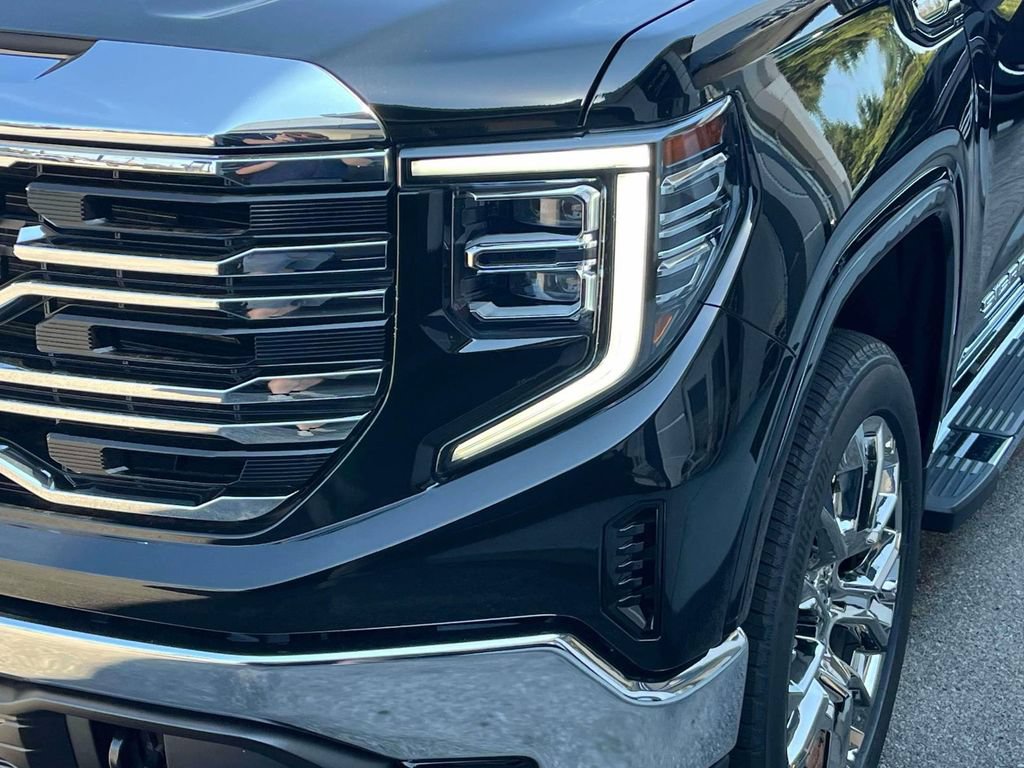 New 2026 GMC Sierra 1500 SLT w/ SLT Premium Package AWD/4WD image 9