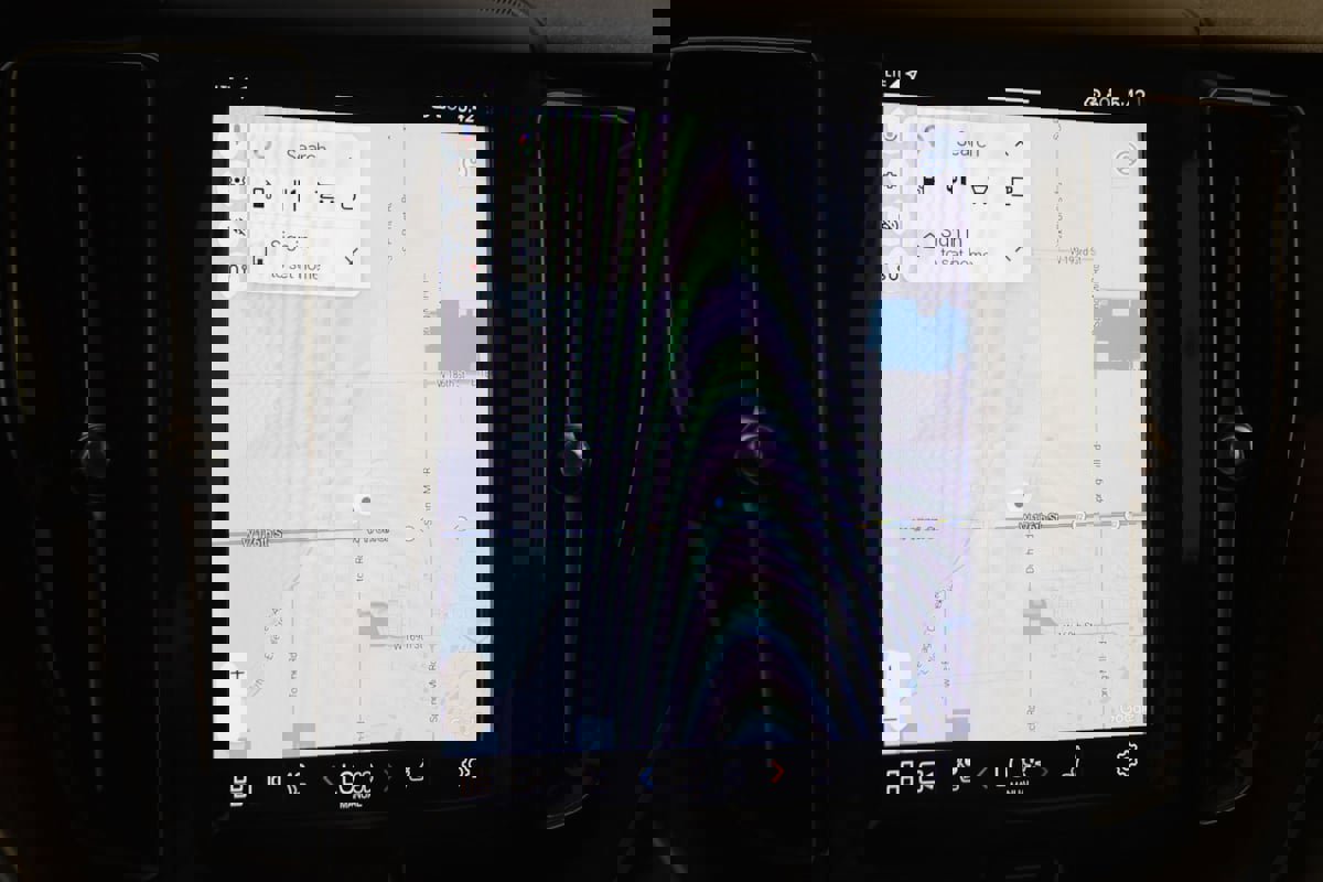 Used 2023 Volvo XC60 B5 Plus image 9