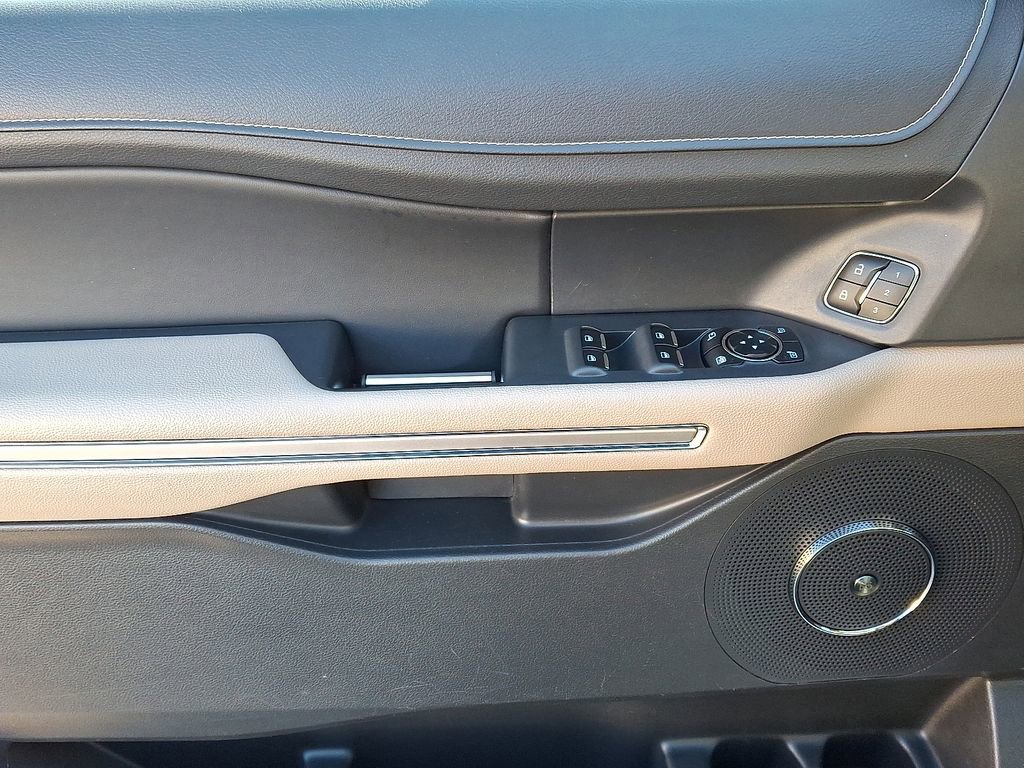 Certified 2023 Ford Expedition Limited image 12