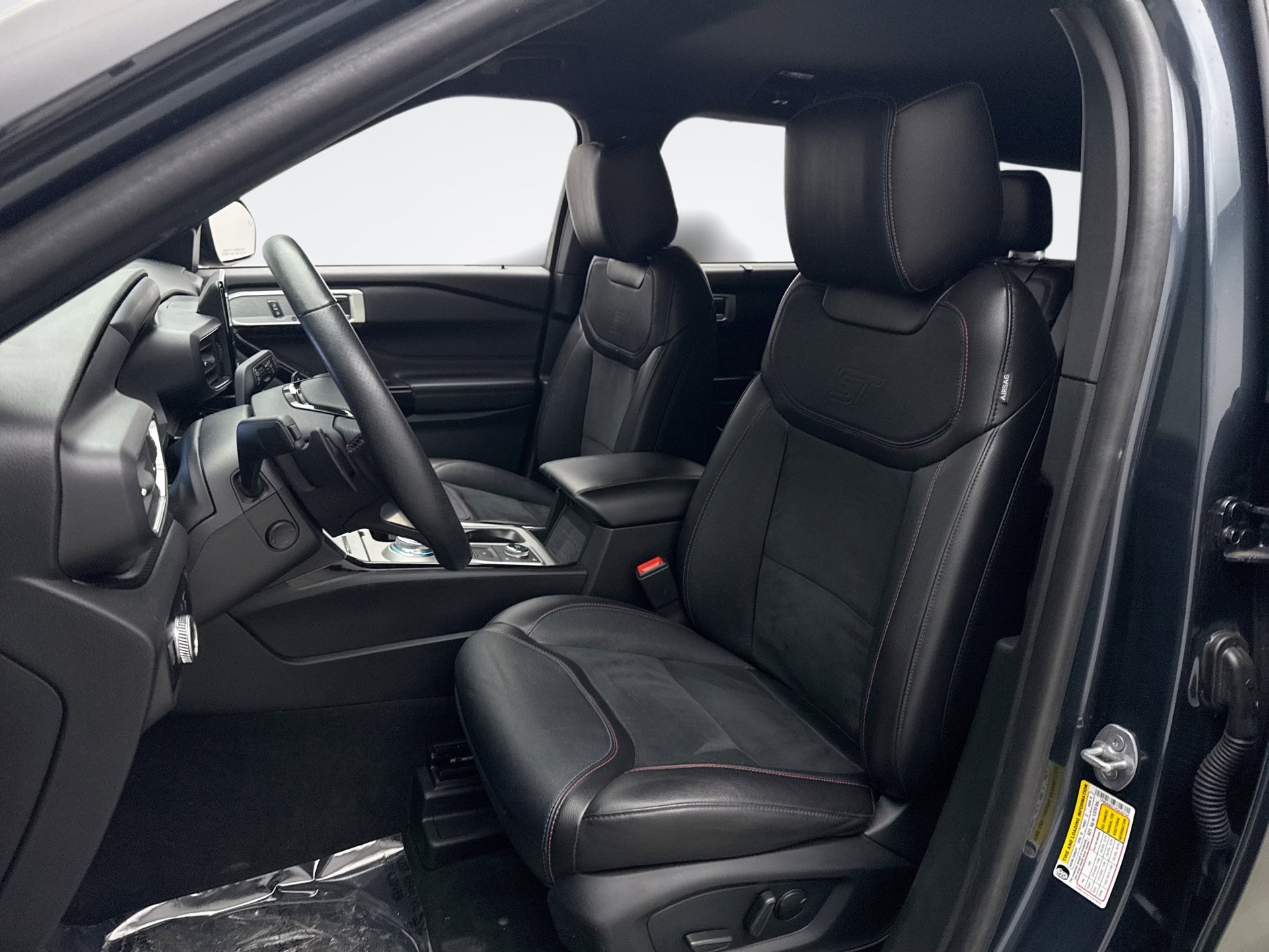 Used 2023 Ford Explorer ST w/ Equipment Group 401A image 11