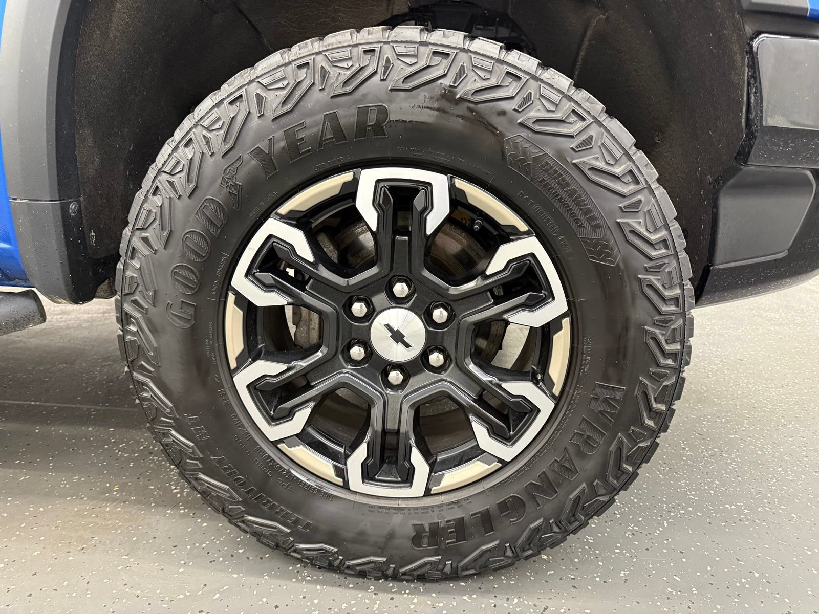 Used 2022 Chevrolet Silverado 1500 ZR2 w/ Technology Package AWD/4WD image 23