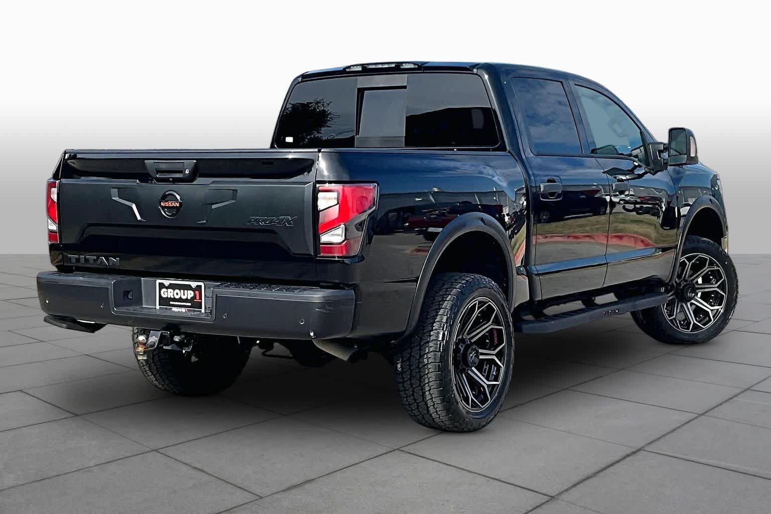 Used 2021 Nissan Titan PRO-4X w/ Pro-4x Convenience Package AWD/4WD image 13