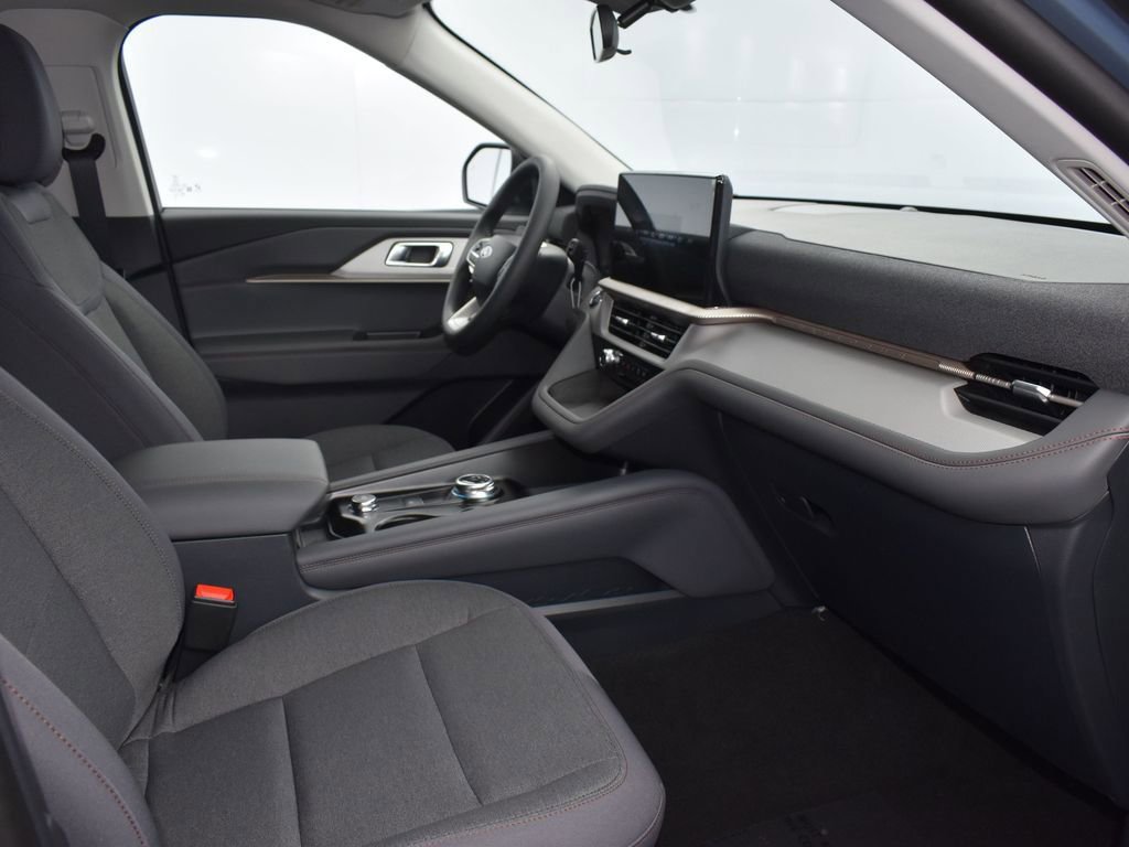 New 2026 Ford Explorer Active image 8