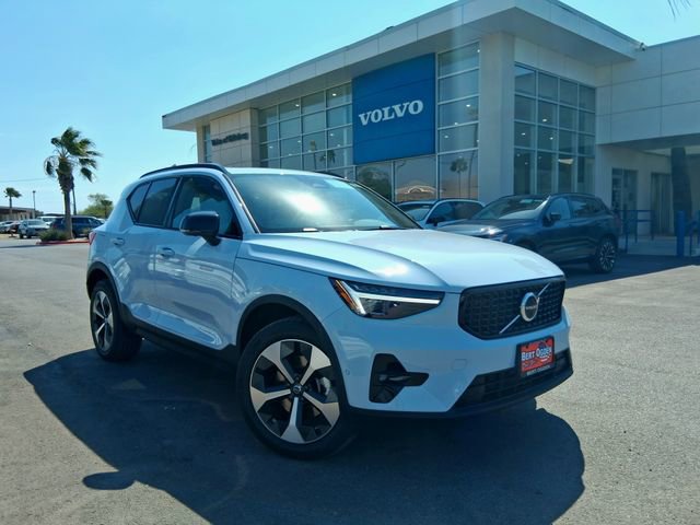 New 2026 Volvo XC40 B5 Plus w/ Protection Package Premier