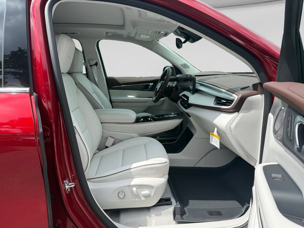 New 2026 Buick Enclave Avenir w/ Super Cruise Package FWD image 17