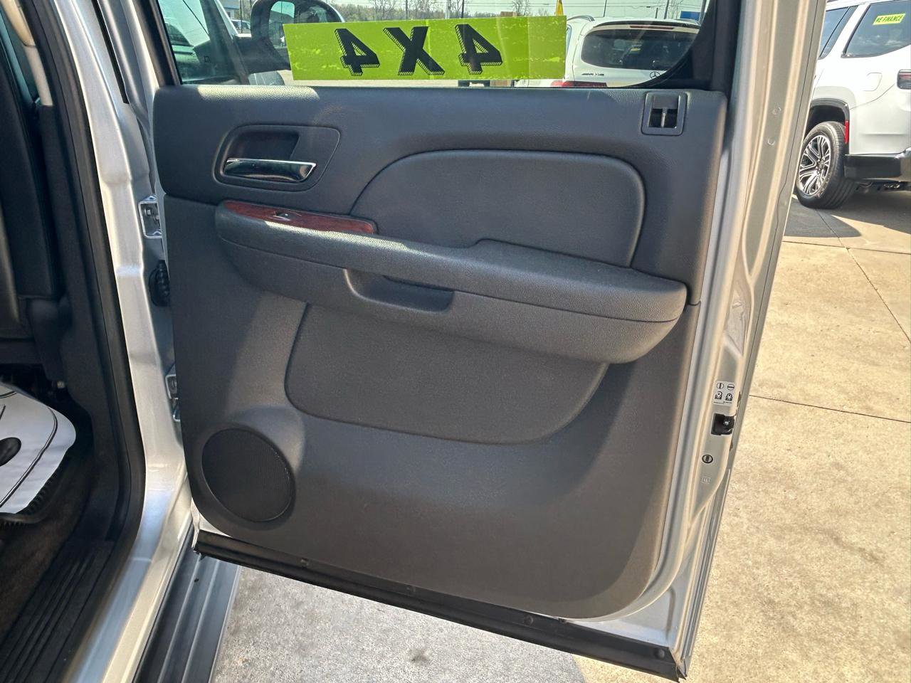 Used 2013 Chevrolet Avalanche LT w/ All-Star Edition image 17