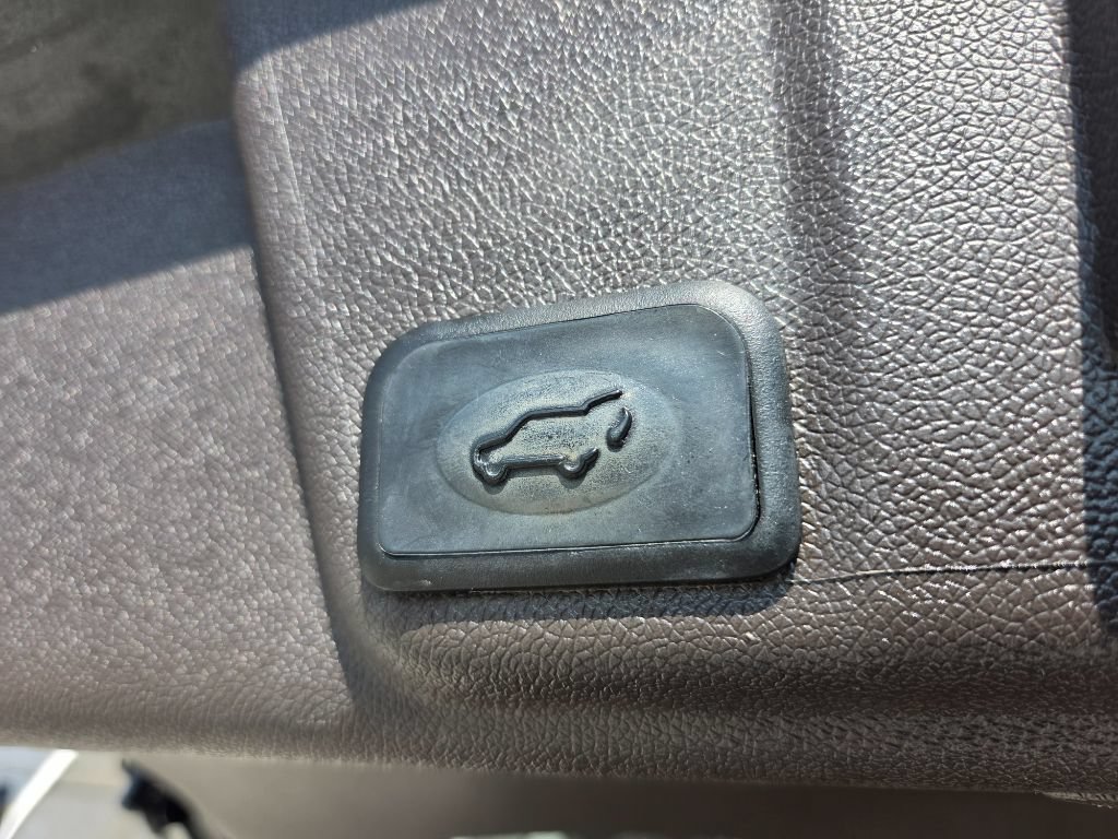 Used 2015 Buick Enclave Premium AWD/4WD image 37