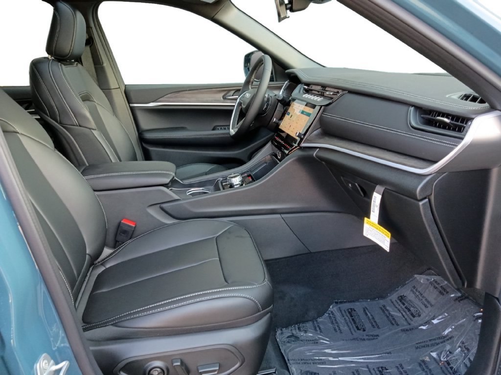 New 2027 Jeep Grand Cherokee L Limited AWD/4WD image 24