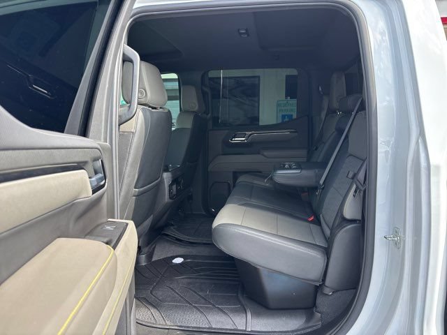 Used 2025 Chevrolet Silverado 1500 ZR2 w/ Technology Package AWD/4WD image 17