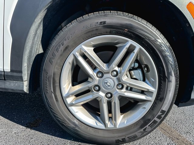 Used 2022 Hyundai Kona SE AWD/4WD image 11